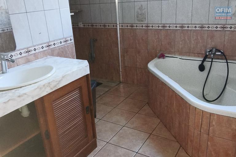Jolie villa F4/F5 de 150 m2 &agrave; Vincendo