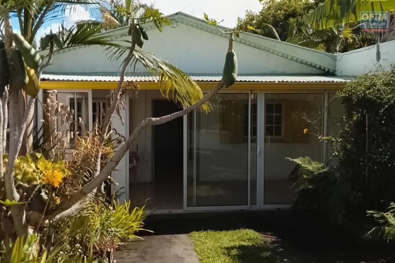 Villa f5 avec deux d&eacute;pendances