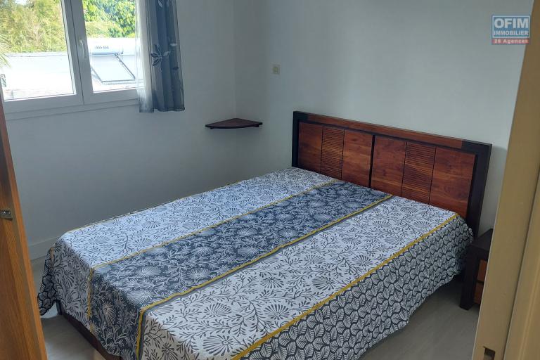 A louer bel appartement meublé à St Leu Stella