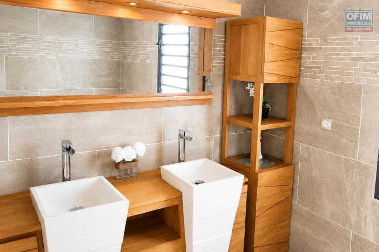 🏡 EXCLUSIVIT&Eacute; OFIM &ndash; Magnifique villa contemporaine 4 pi&egrave;ces de 110 m&sup2; avec terrain piscinable de 673 m&sup2; &ndash; La Rivi&egrave;re Saint-Louis