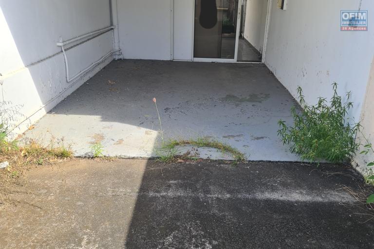 A Vendre Maison 2 chambres avec garage &agrave; SAINTE SUZANNE/ CENTRE