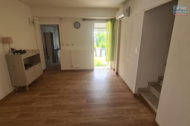 A Vendre Maison 2 chambres avec garage &agrave; SAINTE SUZANNE/ CENTRE