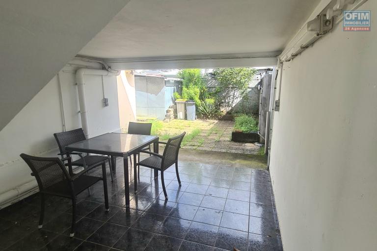A Vendre Maison 2 chambres avec garage &agrave; SAINTE SUZANNE/ CENTRE