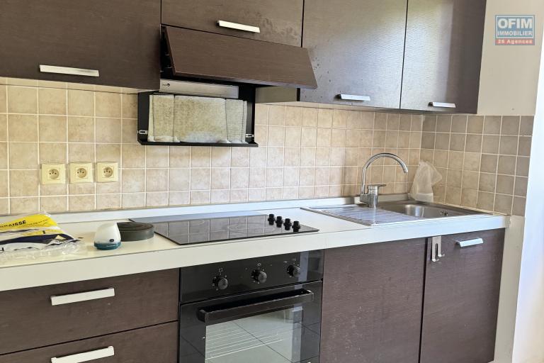A louer ce bel appartement de type F2 sur la r&eacute;sidence INAIS &agrave; Sainte Clotilde.