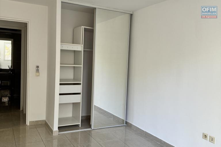 A louer ce bel appartement de type F2 sur la r&eacute;sidence INAIS &agrave; Sainte Clotilde.