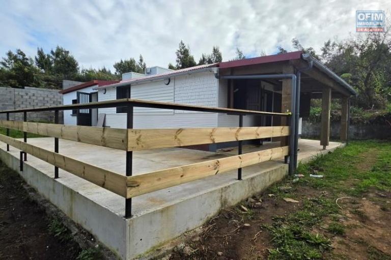 A louer villa entièrement rénovée avec grands espaces extérieurs