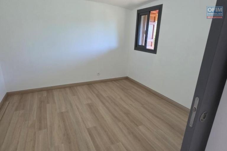 A louer villa entièrement rénovée avec grands espaces extérieurs