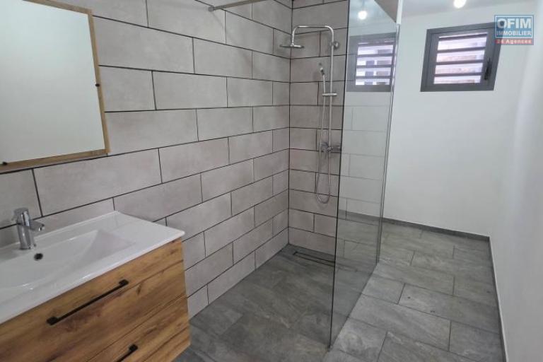 A louer villa entièrement rénovée avec grands espaces extérieurs