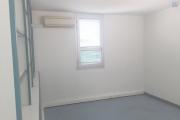 A LOUER LOCAL PROFESSIONNEL/ BUREAUX LE PORT