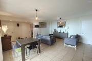 A vendre magnifique appartement 3 chambres avec vue sur mer et 2 parkings au centre ville de Saint-Denis