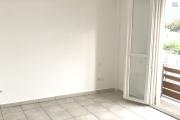 RARE - RESIDENCE DE BON STANDING CENTRE VILLE LE PORT APPARTEMENT T2+V RENOVE - IDEAL INVESTISSEMENT OU 1&deg; ACHAT