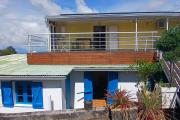 A VENDRE un ensemble de 2 appartements de type F3 avec PISCINE, JACUZZI et VUE MER à SAINT-PAUL