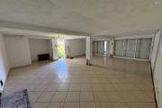A vendre villa F5 avec garage sur un grand terrain de 2 000 m2 à la Plaine des Palmistes