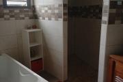 A LOUER MAISON MEUBLEE F5 DE 200 M2 AVEC PISCINE ET JACUZZI A PITON ST LEU