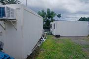 A LOUER bureau container sur un terrain de 200 m2 sur Saint-Gilles Les Hauts &agrave; 900 euros!