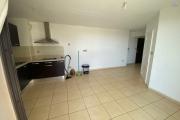 A vendre T2 avec varangue vue mer &agrave; Ste Clotilde residence Lobellia