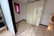 Grande maison s&eacute;par&eacute;e en deux (F3 et un F5) implant&eacute;e sur 913 m&sup2; de terrain avec vue imprenable mer et montagne.