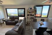 Bel appartement T3 en RDC avec magnifique vue mer et montagne proche centre ville