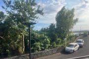 A louer appartement de type T4 dans une petite résidence proche école et petite vue mer
