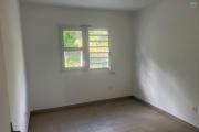 A louer appartement de type T4 dans une petite résidence proche école et petite vue mer