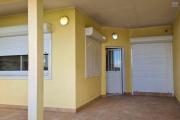 A vendre appartement F2 avec grande varangue ET jardinet le Tampon 14 &eacute;me