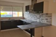 A vendre appartement F2 avec grande varangue ET jardinet le Tampon 14 &eacute;me