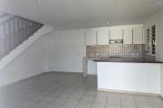 À Louer – Duplex F3 avec Cour Privée dans Résidence Calme