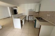 A vendre joli appartement duplex r&eacute;nov&eacute; de type F 2/3 proche du centre ville du Tampon