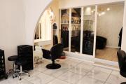 Au c&oelig;ur du centre-ville de Saint-Paul | Le salon de coiffure Am&eacute;lie Rose est &agrave; vendre au prix de 69 500 &euro;.