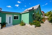 &Agrave; VENDRE &Agrave; PLATEAU CAILLOU &ndash; MAISON FAMILIALE F4 AVEC STUDIO IND&Eacute;PENDANT, VUE MER ET MONTAGNE - Fa&ccedil;ade maison et studio