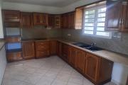 A VENDRE charmante maison de type F4 sur 634 m2 de terrain &agrave; SAINT-GILLES LES HAUTS