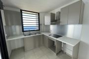 A louer &agrave; Saint Leu  appartement  T4 spacieux r&eacute;cent  avec vue mer