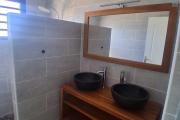 A LOUER Bel appartement F3 de 76,35 m2 sur SAINT-GILLES LES HAUTS à 900,00 euros !!!