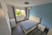 Superbe appartement T5 duplex de 124m2 entièrement refait à neuf et vendu meublé à Sainte Clotilde