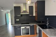 A vendre - Superbe T2 de 52 m2 entièrement rénové - Centre ville de Saint-Leu