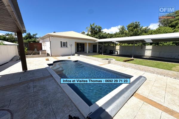 A vendre magnifique Villa F4 avec piscine et grand garage à Sainte-Anne