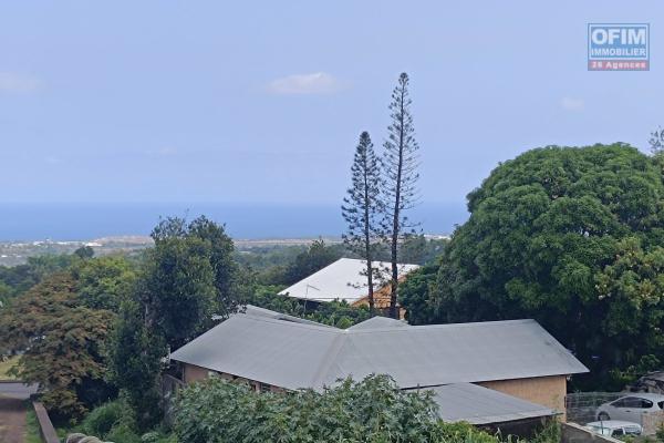 Villa 3 chambres en duplex dans r&eacute;sidence avec vue mer Ravine des Cabris