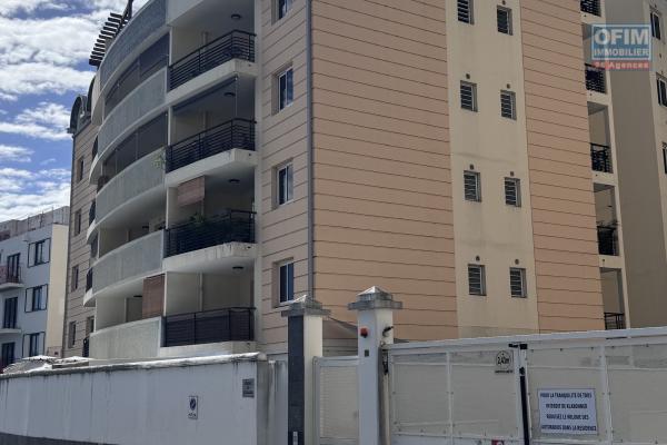 A louer bel appartement F2 sur la résidence COQUELICOTS 1 à Sainte Clotilde.
