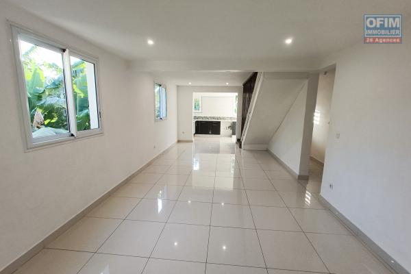 A louer Appartement T4 en duplex avec grande Terrasse à Sainte-Anne