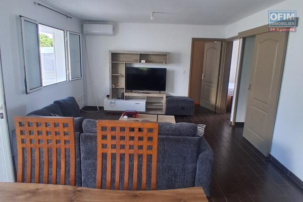 A LOUER Appartement MEUBLÉ de type F3 sur l'EPERON à SAINT-GILLES LES HAUTS