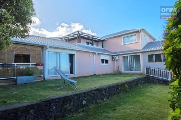 A louer sublime villa MEUBLE de type F7- prestations haut de gamme et environnement paisible