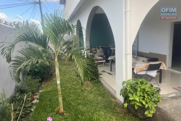 A louer villa F4 mitoyenne sur ETANG SALE LES BAINS.