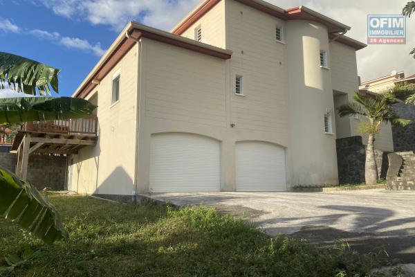 LA POSSESSION – QUARTIER BOEUF-MORT-Villa d’exception avec vue océan, 7 chambres et fort potentiel patrimonial